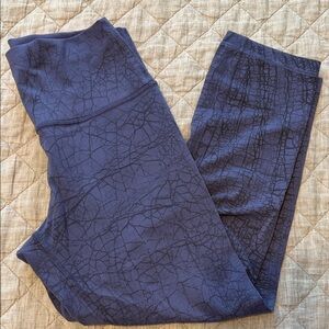 Lululemon Wunder Train High Rise Crop